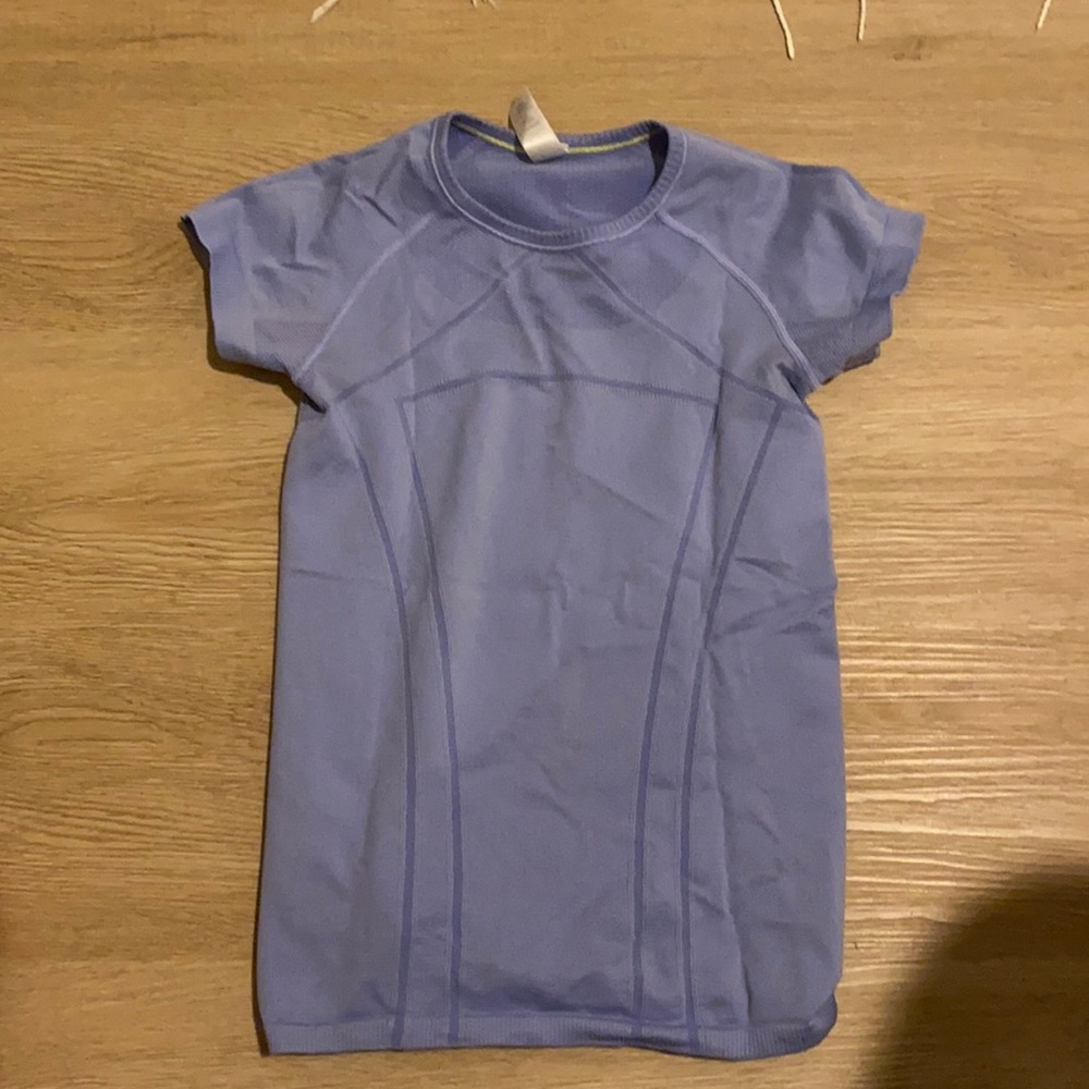 Size 10 ivivva shirt